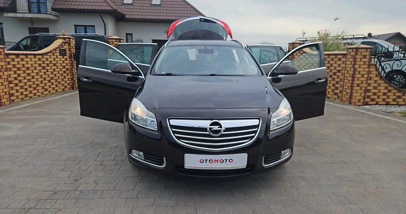 Opel Insignia cena 23900 przebieg: 212000, rok produkcji 2011 z Świeradów-Zdrój małe 232